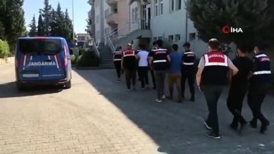 teror operasyonu -  İzmir'de jandarmadan terör operasyonu: 4 gözaltı Videosu