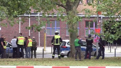  - Berlin’de okulda silahlı saldırgan iddiası polisi alarma geçirdi