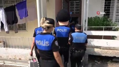 ihbar hatti -  Polisten korkan çocuğa polisten doğum günü sürprizi Videosu