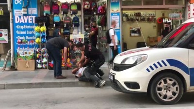 polis merkezi -  Aracını yol ortasında bırakıp kaçmaya çalışan alkollü şahıs gözaltına alındı Videosu
