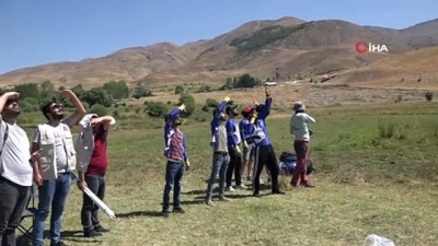 parasutcu -  Bingöl'de terörden temizlenen dağlar, yamaç paraşütüyle renklendi Videosu
