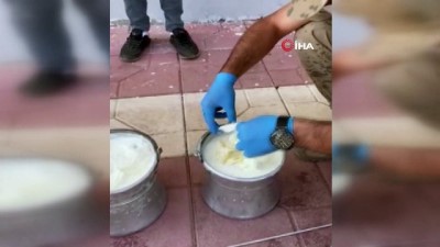 kagit havlu -  Uyuşturucu tacirlerinden pes dedirten yöntem: Esrarı yoğurt bakracına gizlemişler Videosu
