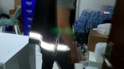 kacak icki -  Adana'da 600 bin liralık kaçak içki ele geçirildi Videosu