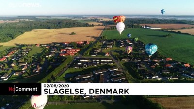 sicak hava balonu - Danimarka semalarında sıcak hava balonlarının dansı Videosu