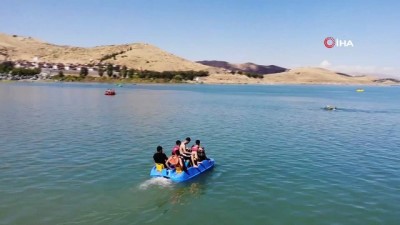 bisiklet -  Doğunun gizli denizi Hazar'da bayram yoğunluğu Videosu