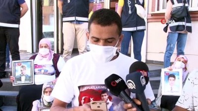 polis ekipleri -  Evlat nöbetindeki baba PKK’lılar pusu kurdu demişti, evinin etrafında pompalı tüfek fişeği bulundu Videosu