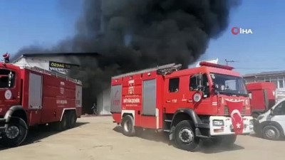 madeni yag -  Gebze'de depo yangını 2 saatlik çalışma ile söndürüldü Videosu
