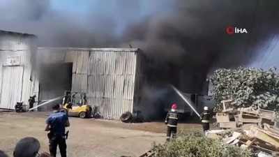 gokyuzu -  Gebze'de plastik deposu alevlere teslim oldu Videosu