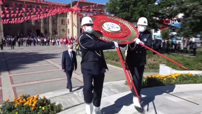 sehit yakinlari -  Isparta’da 30 Ağustos Zafer Bayramı törenle kutlandı Videosu