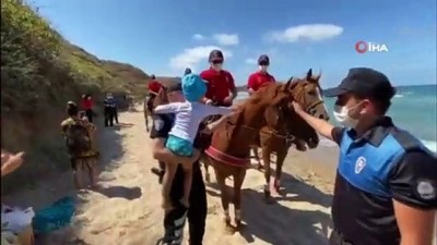 polis ekipleri -  Şile sahillerinde atlı polislerden denetim Videosu