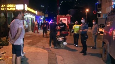 insaat iscileri -  Ataşehir’de korkunç kaza: Otomobil restorana daldı Videosu