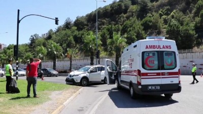 ozel hastaneler - Hafif ticari araç ile cip çarpıştı: 5 yaralı - SAMSUN Videosu