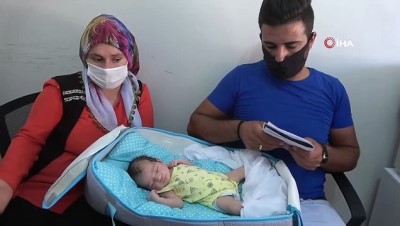 hastane yonetimi -  Yeni doğan bebeklerinin altını değiştirdiklerinde şok oldular...Hastanenin ‘erkek’ dediği bebek evde ‘kız’ çıktı Videosu