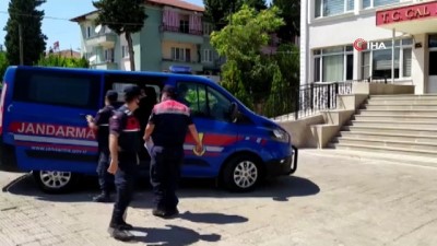 hapis cezasi -  3 yıldır aranan bayan uyuşturucu taciri akraba evinde yakaladı Videosu