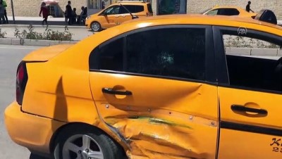 Taksi ile otomobil çarpıştı: 3 yaralı - ELAZIĞ