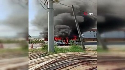 tahkikat -  Çınarcık’ta minibüs alev alev yandı Videosu