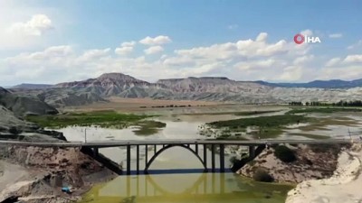 benzerlik -  Ankara’daki  'Gökkuşağı Tepeleri'nde renk cümbüşü Videosu