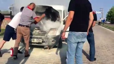 yangin tupu -  Yalova’da yanan araca pet şişeli müdahale Videosu