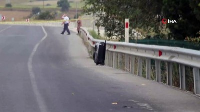supheli valiz -  Yol kenarına bırakılan şüpheli valiz paniğe sebep oldu Videosu