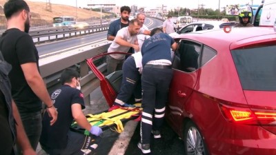 kirkoy -  Sefaköy E-5’te otomobil bariyerlere çaptı: 2 yaralı Videosu