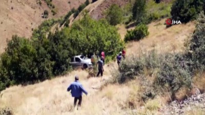 ilk mudahale -  Tunceli’de otomobil uçuruma yuvarlandı: 1 ölü, 1 yaralı Videosu