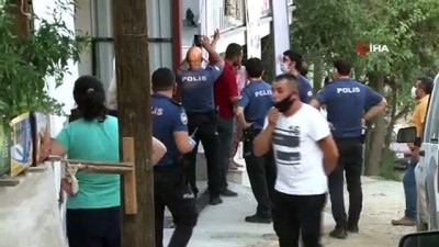 polis ekipleri -  İşten çıkarılmasına öfkelenen şahıs patronun evini bastı Videosu