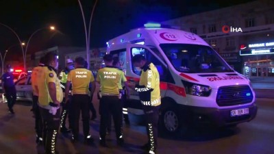 trafik polisi -  Ankara’da polis otomobilin önüne çıkan araç kazaya sebep oldu: 2 polis yaralı Videosu