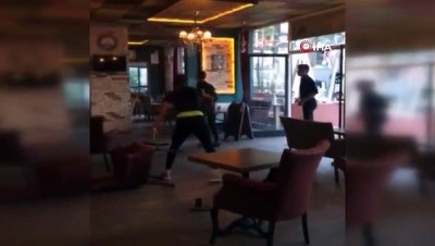  Öfkesine hakim olamadı, kafeteryanın camlarını böyle kırdı