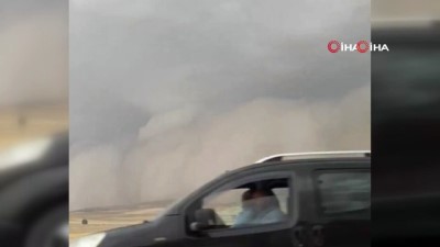 kum firtinasi -  Günyüzü'nde fırtına ve şiddetli yağış Videosu