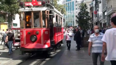 polis ekipleri -  İstiklal Caddesi'nde polis ekiplerinden maske uyarısı Videosu