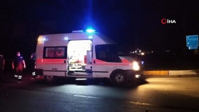 olumlu -  Konya'da otomobille hafif ticari araç çarpıştı: 7 yaralı Videosu