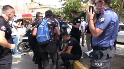 yunus polisler -  Dur ihtarına uymayanların peşine düşen Polisler kaza yaptı Videosu