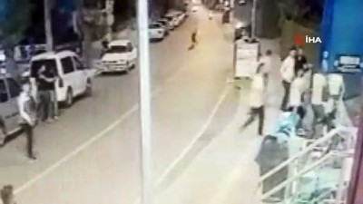 bicakli saldiri -  16 yaşındaki genç hayatını kaybetti, dehşete düşüren kavga kameraya böyle yansıdı Videosu