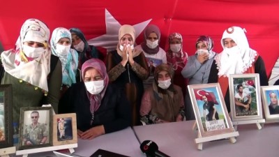 belgesel -  HDP önündeki ailelerden İHA ve TGRT’ye teşekkür Videosu