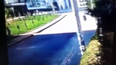 kapkac -  Kapkaççılar önce kameraya sonra polise yakalandı Videosu