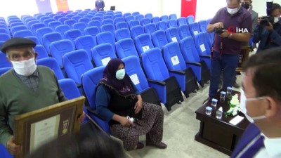  '3 bin lira biriktirdim. Kurban kesip askerlere ikram edin'...Şehit annesinden duygulandıran istek