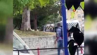 dovme -  Erkek arkadaşını sokak ortasında böyle dövdü Videosu