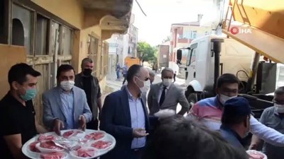 ermeni -  120 derecelik asfalt kaplayan işçilere karpuz ikramı Videosu