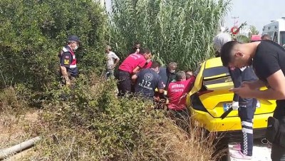 kurtarma ekibi -  Mersin'de trafik kazası: 4 yaralı Videosu