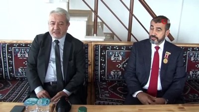 gaziler -  15 Temmuz Gazileri Derneği Başkanı Erol Bulut 'Önümüzü kesmek için kafamıza vuruyorlar' Videosu