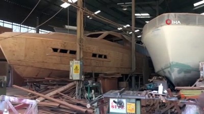 gezi teknesi -  Ata mesleği için öğretmenliği bıraktı, tekne ve yat üretiyor Videosu