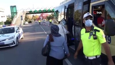 para cezasi -  Bakırköy’de fazla yolcu alan minibüs şoförü gazetecileri tehdit etti Videosu
