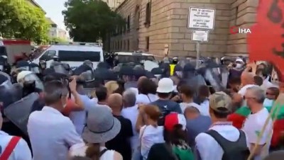 hukumet karsiti -  - Bulgaristan’da hükümet karşıtı protesto gösterilerinde tansiyon yükseldi Videosu