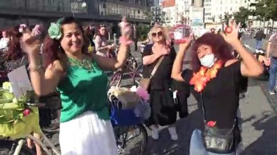 kuresel iklim degisikligi -  - Berlin’de “Süslü Kadınlar Bisiklet Turu” yapıldı Videosu