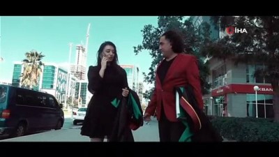 turkucu -  Türkücü avukat, şarkısına adliyede klip çekti Videosu