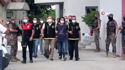 ozel harekat polisleri -  6 yıldır aranan suç makinesi özel harekat baskınıyla yakalandı Videosu
