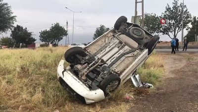 polis ekipleri -  Eskişehir’de trafik kazası: 1 ölü, 3 yaralı Videosu