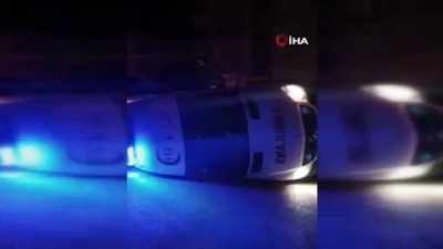 polis ekipleri -  İskenderun'da hasta almaya giden ambulans devrildi Videosu