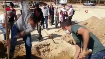polis merkezi -  Cesedi toprağa gömülü olarak bulunmuştu... 2 çocuk annesi Duygu Çelikten gözyaşlarıyla uğurlandı Videosu