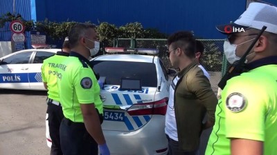 polis noktasi -  Ehliyetsiz sürücü polisi görünce böyle kaçmaya çalıştı Videosu